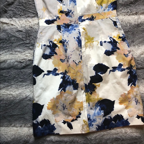 NWT Strapless Floral Dress w/ Pockets - Picture 5 of 8